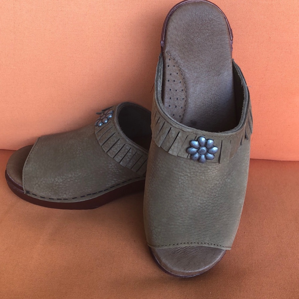 🌿 ANNA clogs, brown with peep-toe Size 39